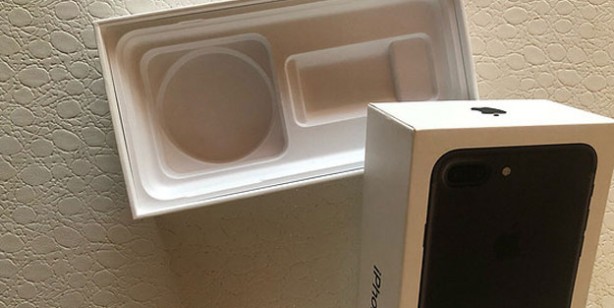 Foto - Şarj adaptörü koymayan Apple’a mahkeme şoku