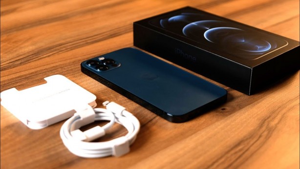 Foto - Şarj adaptörü koymayan Apple’a mahkeme şoku