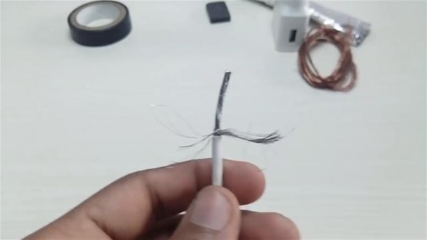 Foto - Şarj cihazınızı kendiniz yapın