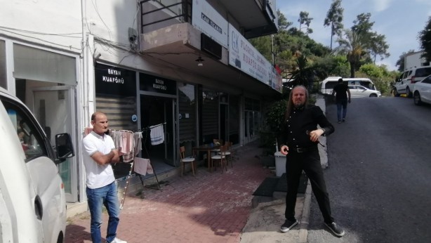 Foto - Şarjdaki telefonu saniyeler içerisinde çaldılar, dakikalar sonra yakalandılar