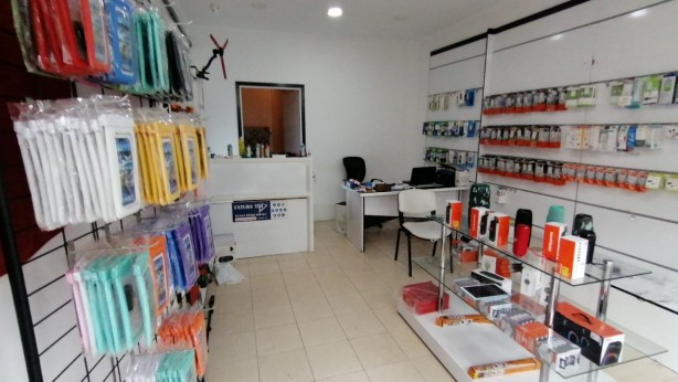 Foto - Şarjdaki telefonu saniyeler içerisinde çaldılar, dakikalar sonra yakalandılar