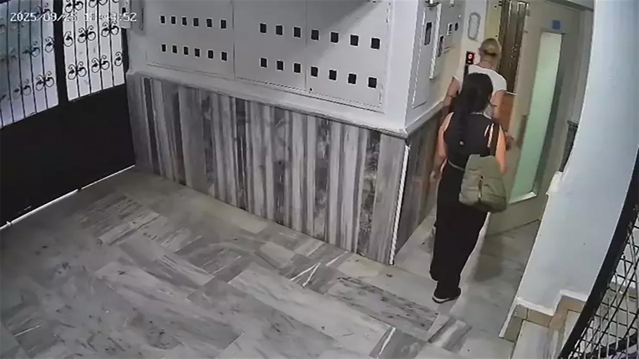 Foto - Şarkıcı Güllü’nün son gecesi! Balkon gerçeği dosyaya girdi İntihar mı, cinayet mi? Kızının ifadesi her şeyi ortaya çıkardı