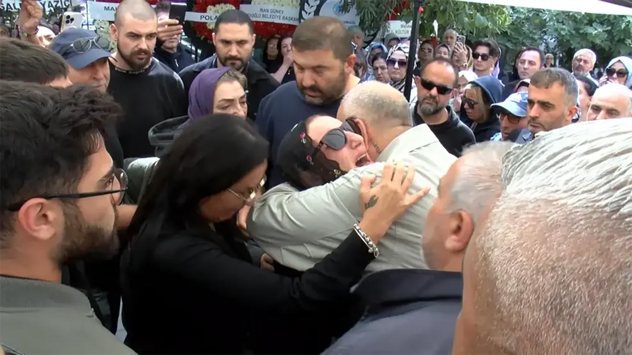 Foto - Şarkıcı Güllü’nün son gecesi! Balkon gerçeği dosyaya girdi İntihar mı, cinayet mi? Kızının ifadesi her şeyi ortaya çıkardı