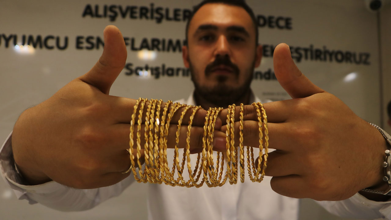 Foto - Sarraftan ezber bozan tavsiye: Burmadan şaşmayın