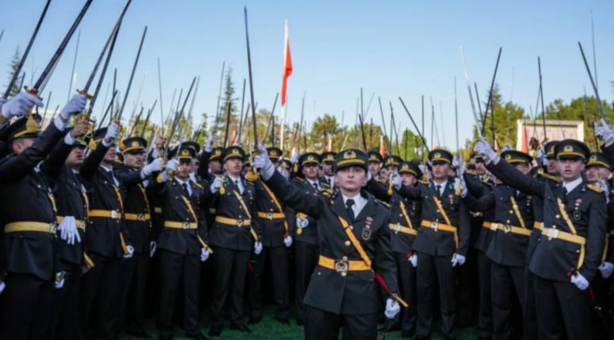 Foto - Şaşırtmadılar! Teğmenlerin korsan yemini bakın nereden alıntı çıktı!