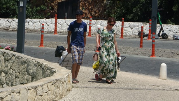 Foto - Şaşkına çeviren görüntü! Bir günde hem yaz hem kış mevsimini yaşadılar