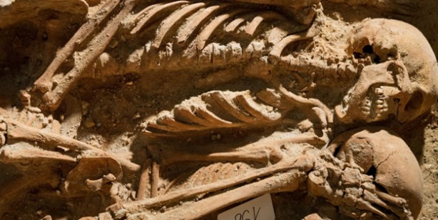 Foto - Şaşkına çeviren keşif: Paris tren istasyonunda antik nekropolde binlerce yıllık tarihi mezarlar keşfedildi!