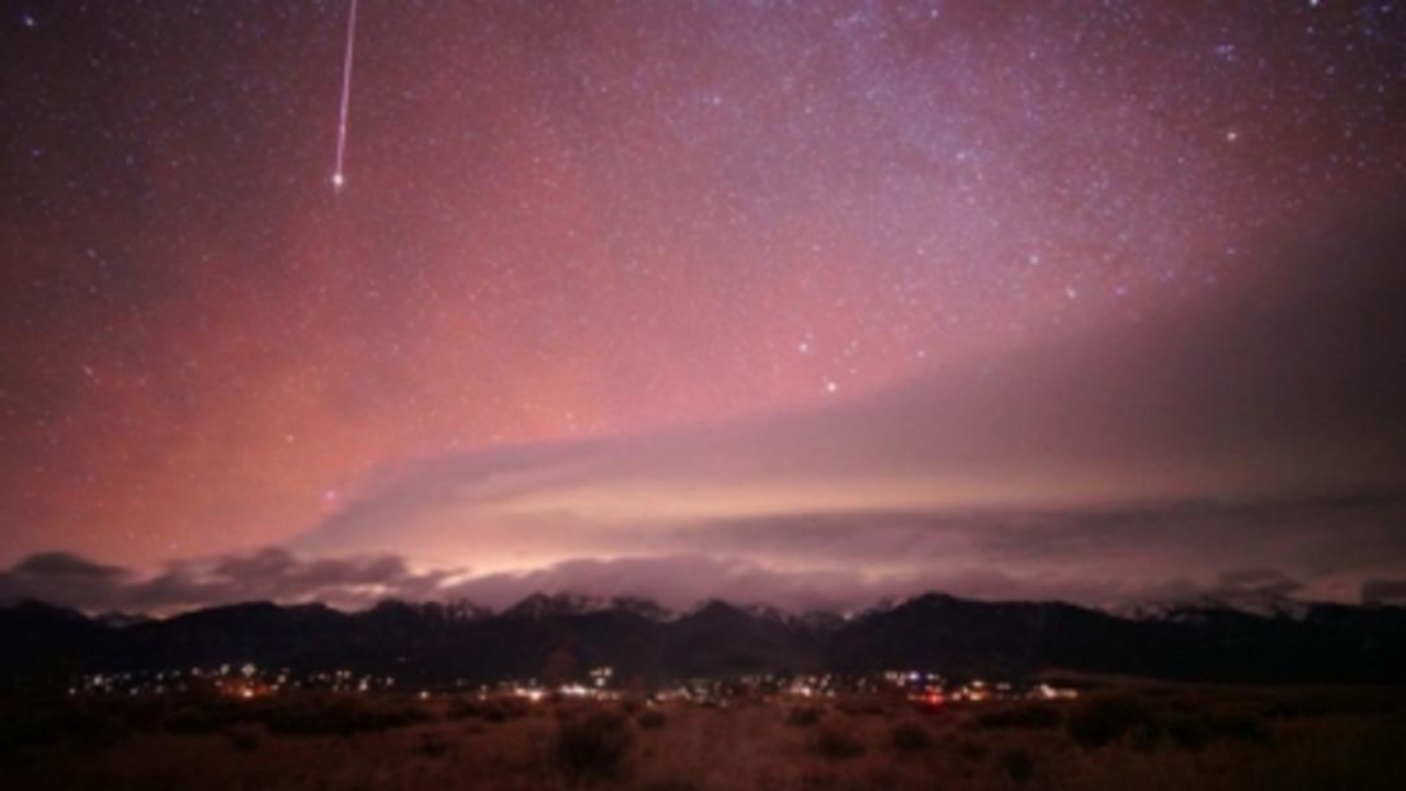 Foto - Şaşkına çeviren olay! Bir anda gökyüzünde görüldü, herkes ne olduğunu merak etti! Doğa olayı sanıldı ama gerçek bambaşka çıktı