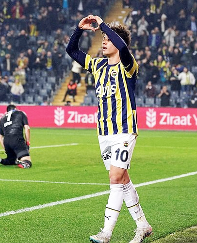 Foto - Şaşkınlığını gizleyemedi... Fenerbahçe'nin altın çocuğu için sürpriz rakam!