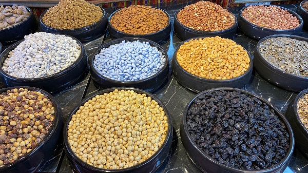 Satışlar arttı, esnafın yüzü güldü