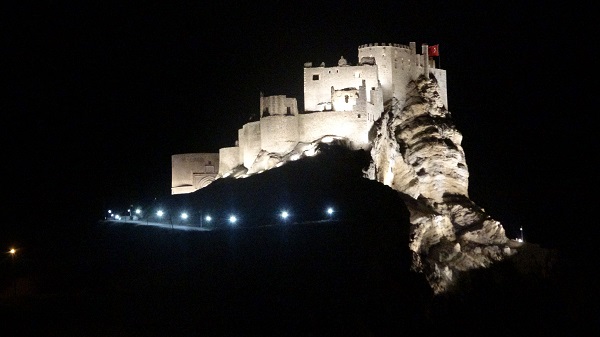 Foto - Şato planlı tarihi kale göz kamaştırmaya başladı