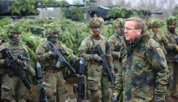 Foto - Savaş Almanya'yı kara kara düşündürüyor! İşte yeni tartışmaları