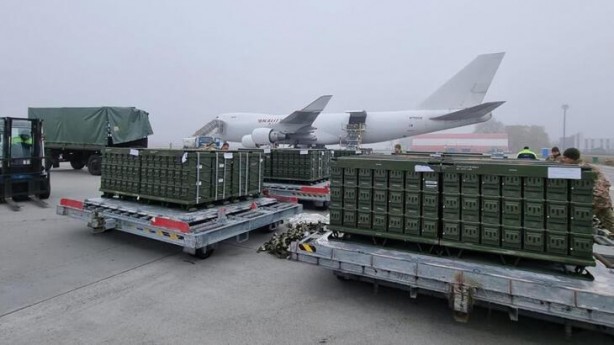 Foto - Savaş an meselesi! Rusya bölgeye 100 bin asker yığdı