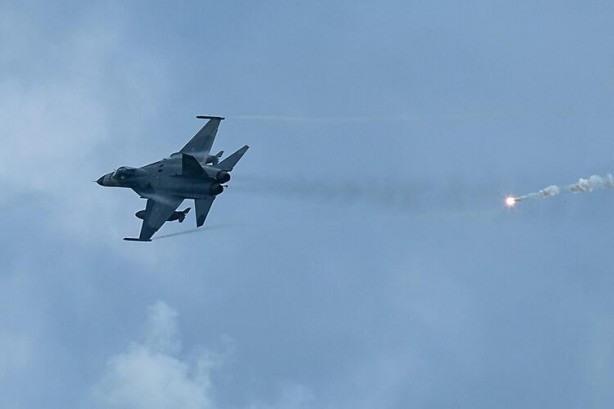 Foto - Savaş çıkaracak adım! Dünya o bölgeye kilitlendi… 24 jet birden havalandırdılar