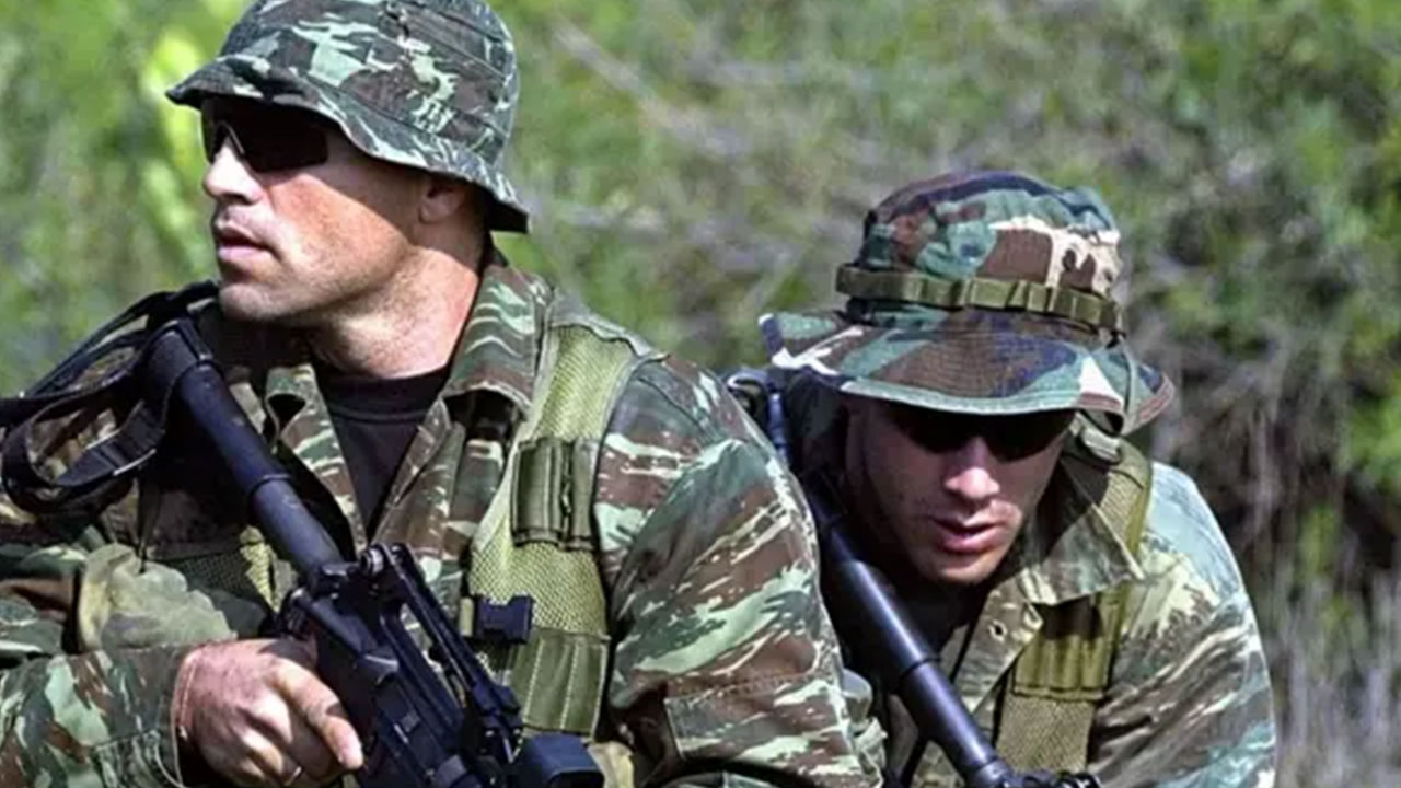 Foto - Savaş gemileri, helikopterler, çok sayıda asker Türkiye'ye karşı harekete geçti! Çıkarma yapacaklar