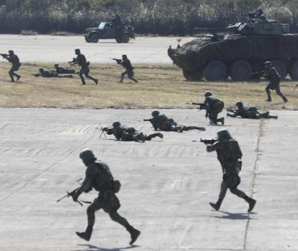 Foto - Savaş kapıda! Dünya iki ülke arasındaki gerilimi konuşuyor… Silah gönderecekler