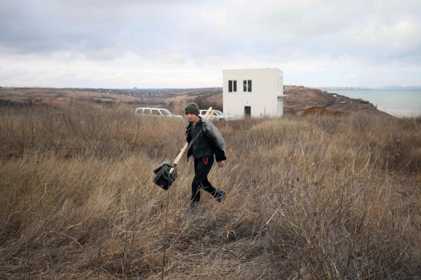 Foto - Savaş kapıda mı? Rusya'ya karşı siper kazmaya başladılar