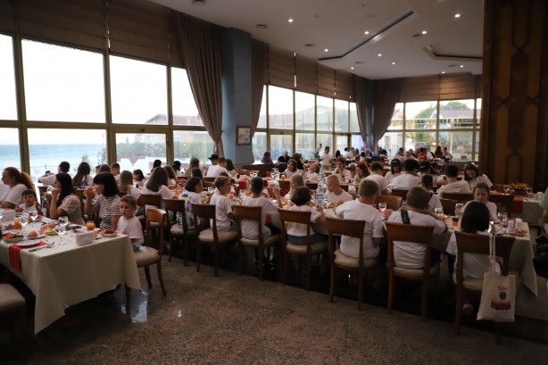 Savaş mağduru 50 Ukraynalı çocuk Büyükçekmece'de düzenlenen kampta buluştu