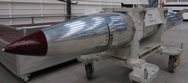 Foto - Savaş ortamı bitsin istemiyorlar! Nükleer silah talep ettiler