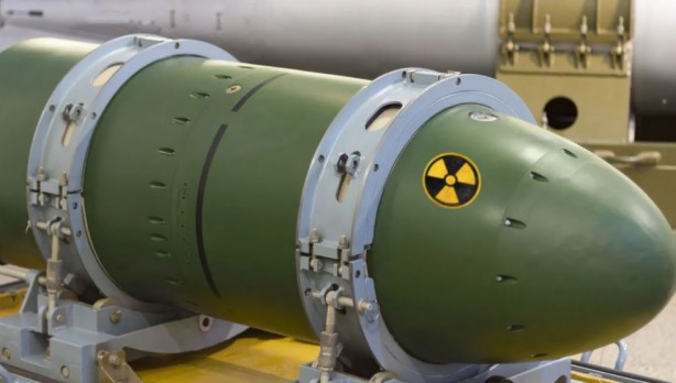 Foto - Savaş ortamı bitsin istemiyorlar! Nükleer silah talep ettiler