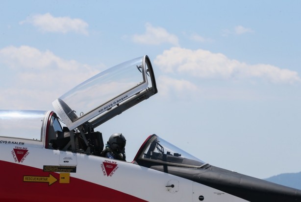 Foto - Savaş pilotları, zorlu eğitimleri geçiyor