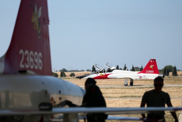 Foto - Savaş pilotları, zorlu eğitimleri geçiyor