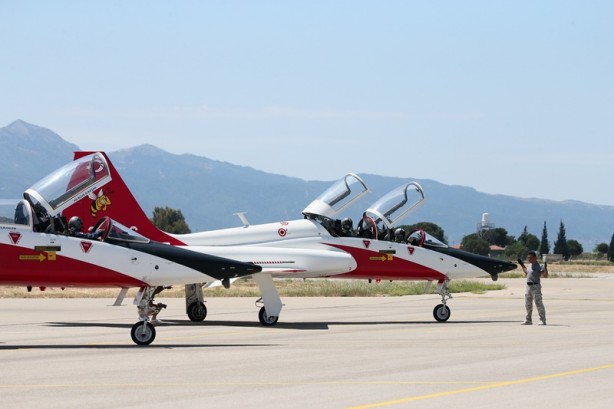 Foto - Savaş pilotları, zorlu eğitimleri geçiyor