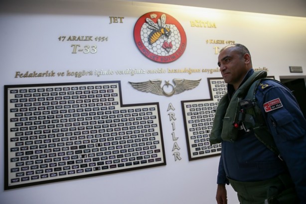 Savaş pilotları, zorlu eğitimleri geçiyor