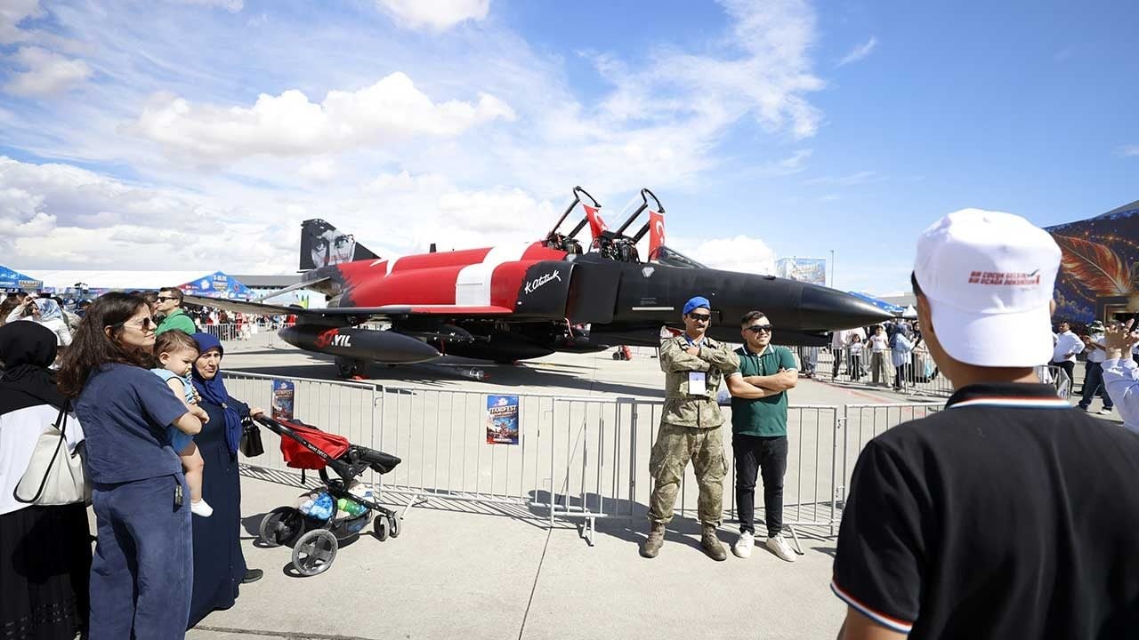 Foto - Savaş uçağı gövdesiyle TEKNOFEST'e damga vurdu