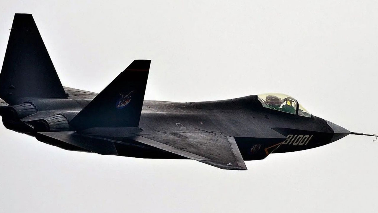 Foto - Savaş uçağının gizli sırlarını sızdırmıştı! O mühendis askeri casusluktan idam edildi