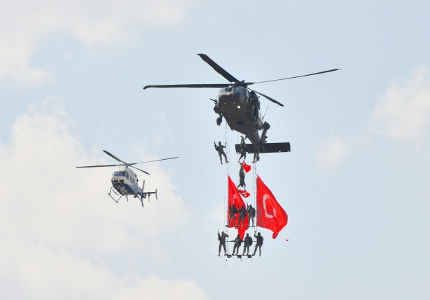 Foto - Savaş uçakları ve helikopterler havalandı! Hareketli anlar