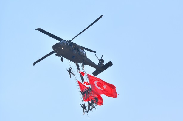 Foto - Savaş uçakları ve helikopterler havalandı! Hareketli anlar