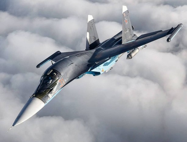 Foto - Savaş uçaklarını tanıttılar! ABD'ye gözdağı mı verilmek istendi?