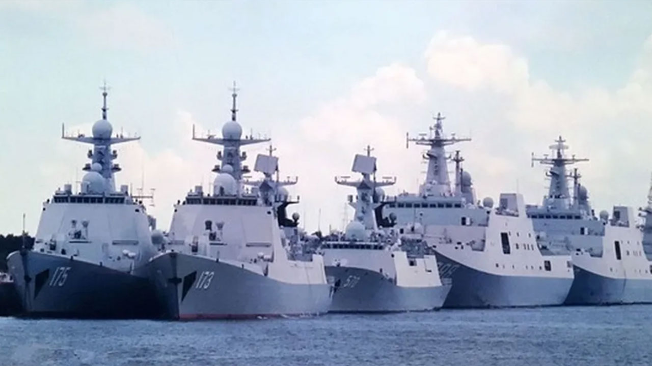 Savunma devi Türkiye'ye ilan etti: Savaş gemisi ve zırhlı araç üreteceğiz