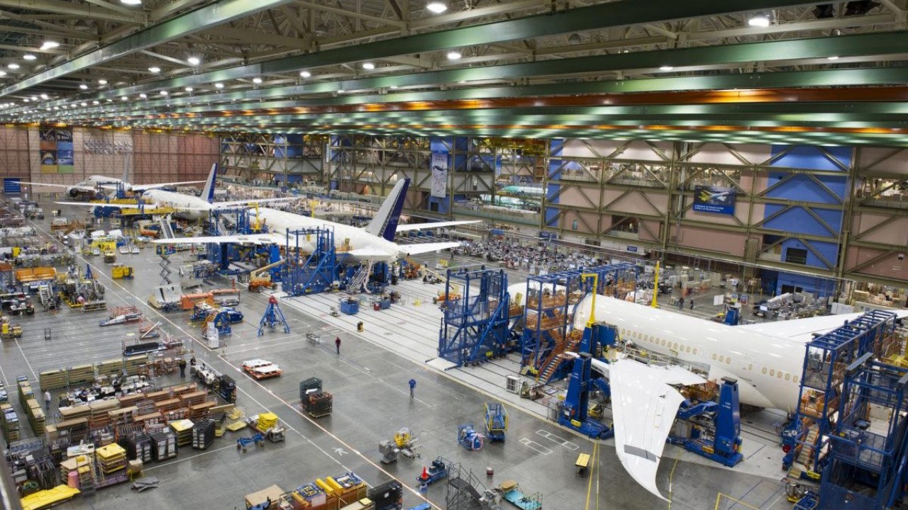 Foto - Savunma devinde deprem! İşçiler greve gitti