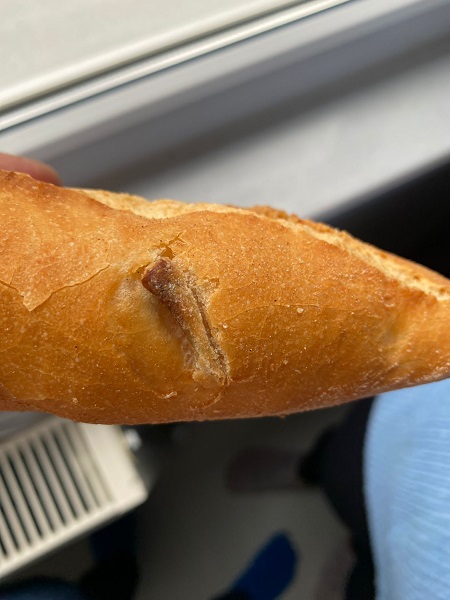 Foto - Savunması 'pes' dedirtti! Ekmekten öyle bir şey çıktı ki!