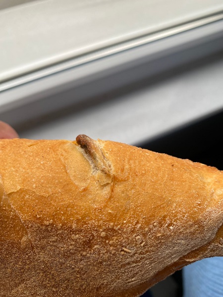 Foto - Savunması 'pes' dedirtti! Ekmekten öyle bir şey çıktı ki!