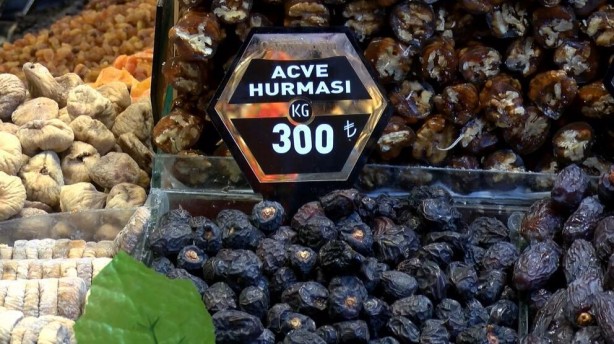 Foto - Sayılı günler kaldı! Eminönü'nde ramazan hareketliliği
