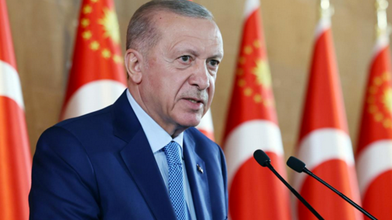 Foto - Sayın Devlet Bahçeli diyor ki; Futbolun bekası, var sistemini at, Türk Zekası, Asi Sistemini başlat!