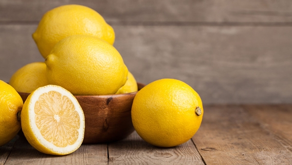 Saymakla bitmiyor! İşte açken limonlu su içmenin faydaları