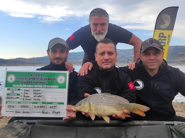 Foto - Sazana niyet yayın balığına kısmet!