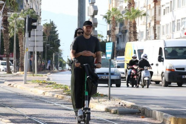 Foto - Scooter’la seyahat 'kabus' oldu! ‘Karıncalarda saklı’ deyip çözümü açıkladı