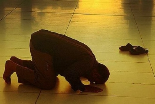 Foto - Secdede nasıl dua edilir?