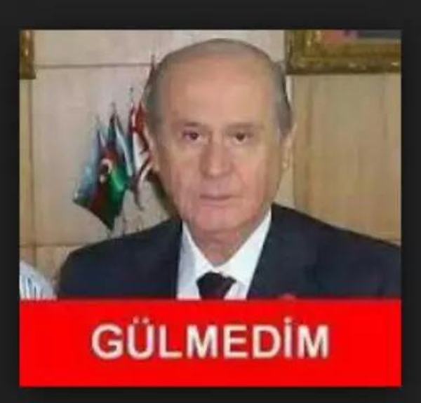 Foto - Seçim capsleri gülmekten kırdı geçirdi!