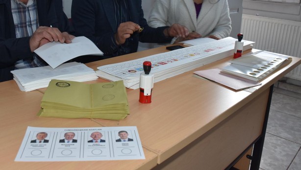 Seçim sandık görevlisinden kahreden haber! 'Maalesef' diyerek duyuruldu