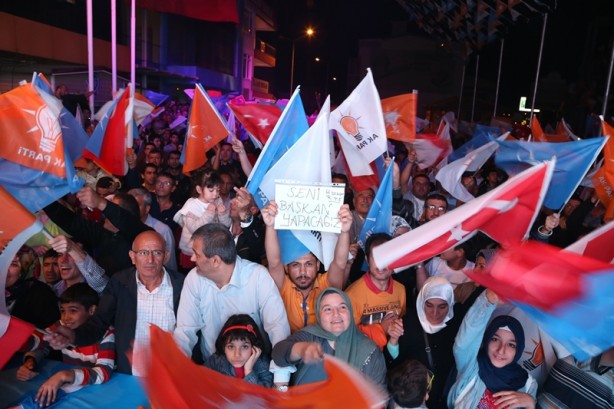Foto - Seçim sonuçları böyle kutlanıyor!