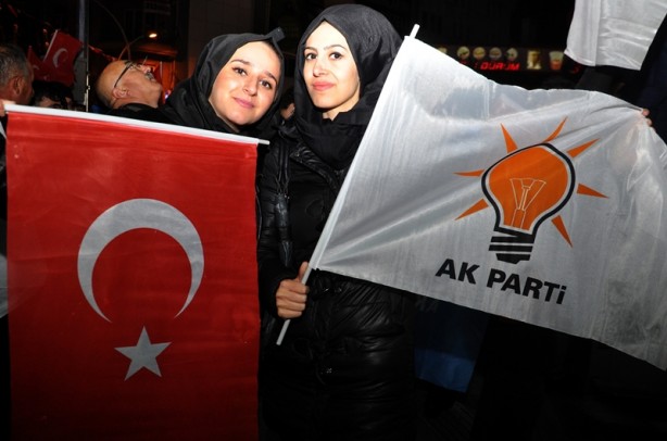 Foto - Seçim sonuçları böyle kutlanıyor!
