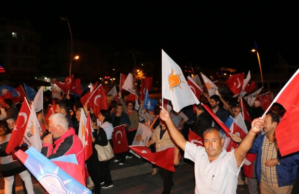 Foto - Seçim sonuçları böyle kutlanıyor!