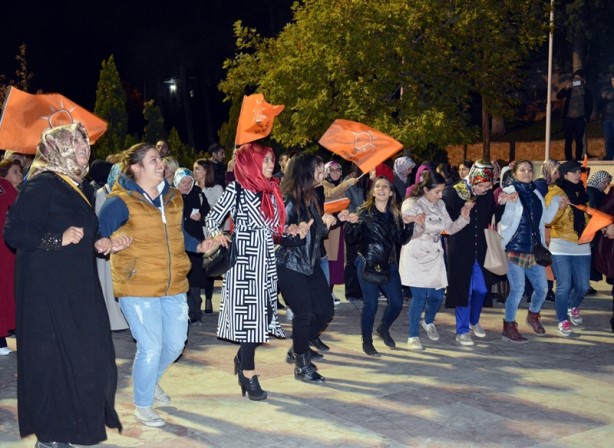 Foto - Seçim sonuçları böyle kutlanıyor!