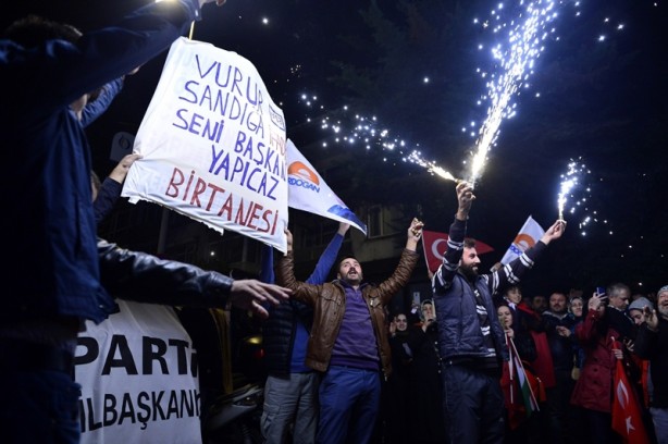 Foto - Seçim sonuçları böyle kutlanıyor!